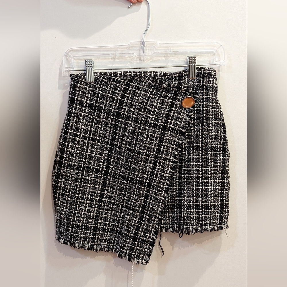 Zaful Tweed Faux Wrap Mini Skirt- small in black and white plaid